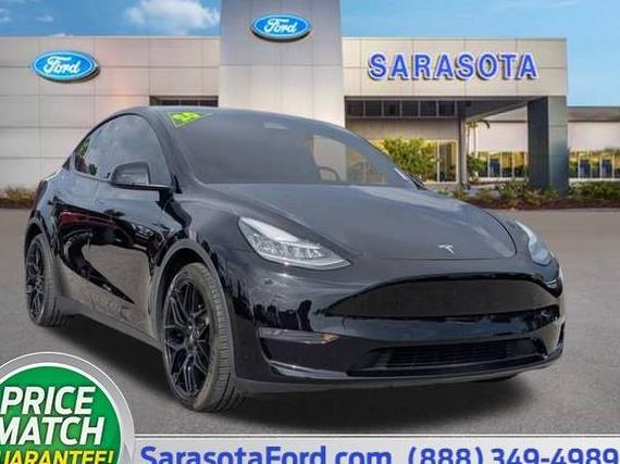 TESLA MODEL Y 2020 5YJYGDEE1LF012450 image
